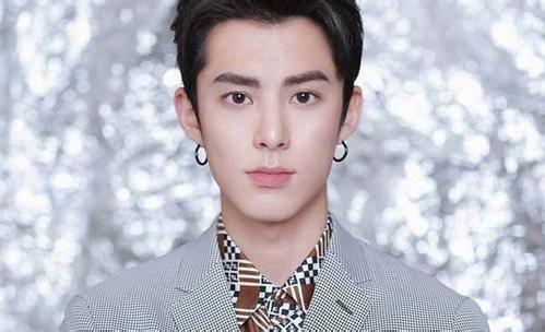 向上娱乐王鹤棣吃瓜